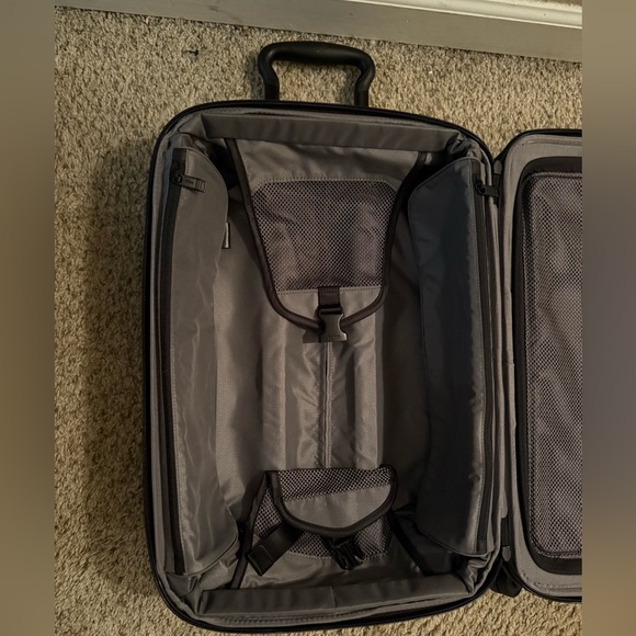 Tumi - Picture 12 of 16